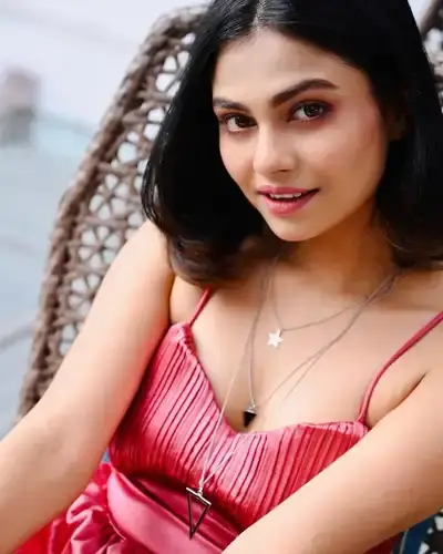 Call Girls Service in Dhoraji